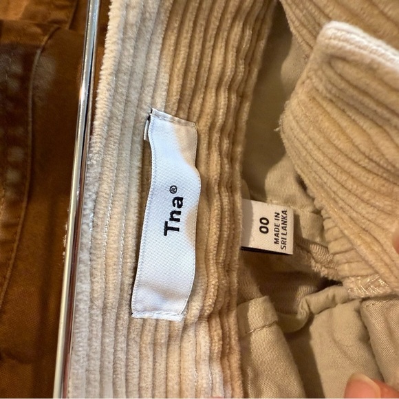 Aritzia TNA Corduroy pants - beige/tan, size 00 - Picture 9 of 9